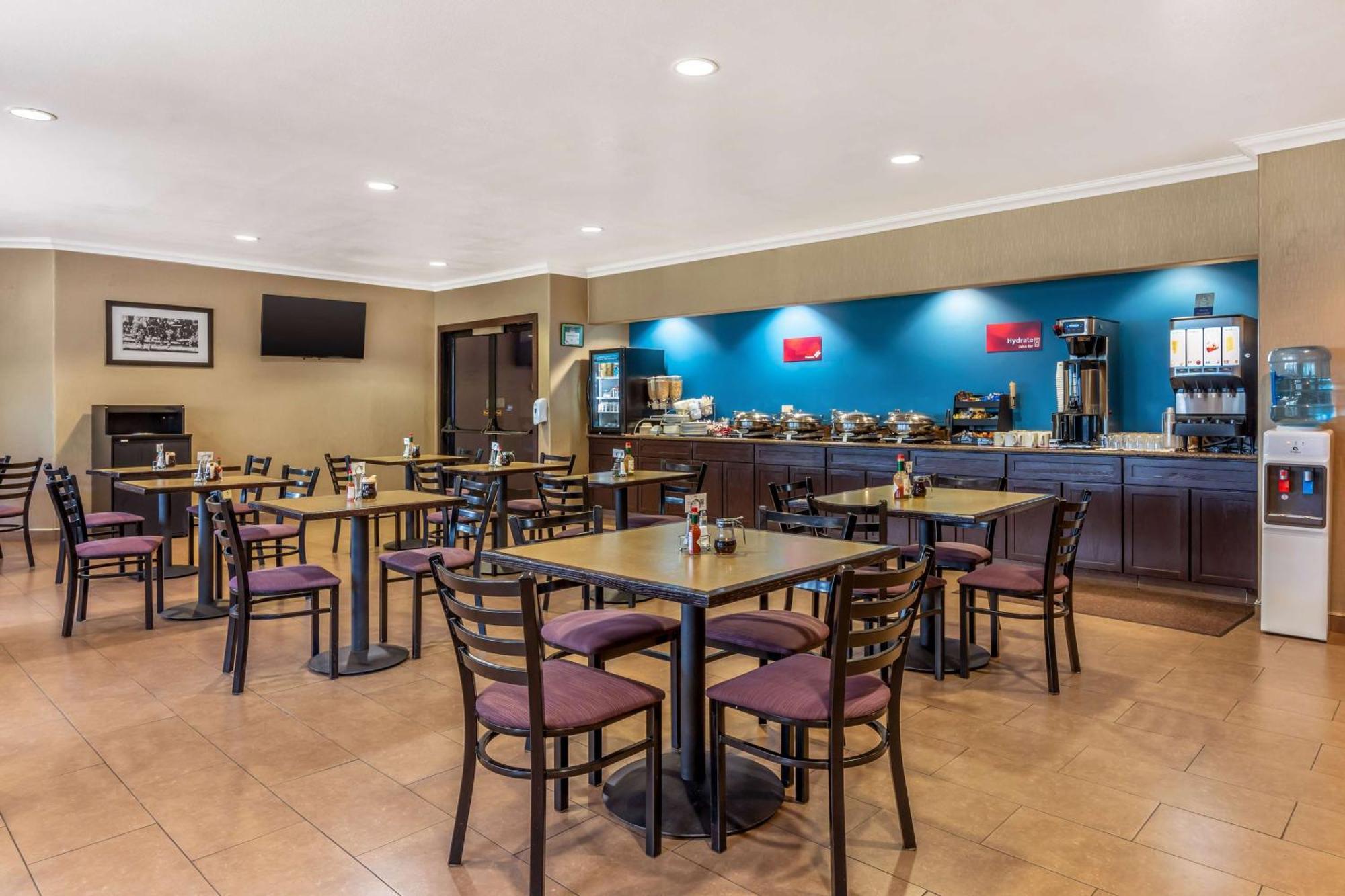Best Western Plus Wine Country Inn & Suites Санта-Роза Экстерьер фото