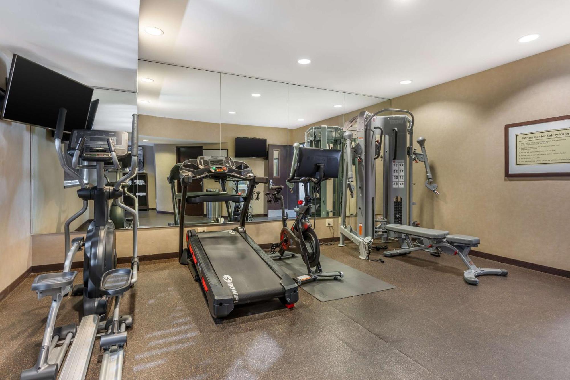 Best Western Plus Wine Country Inn & Suites Санта-Роза Экстерьер фото
